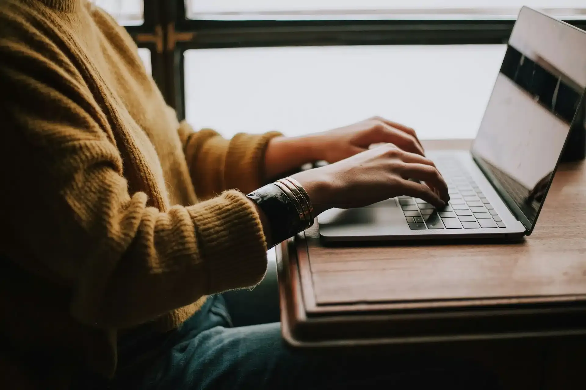 Sourcing en recrutement 2026, methode Lity et benchmarks LinkedIn APEC